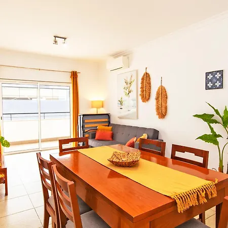 Apartment A04 - Large Modern 1 Bed With Pool Lagos