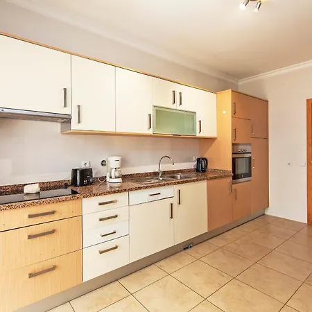 A04 - Large Modern 1 Bed With Pool 아파트