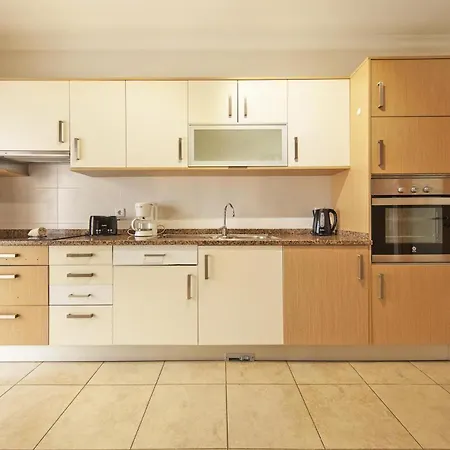 A04 - Large Modern 1 Bed With Pool 아파트