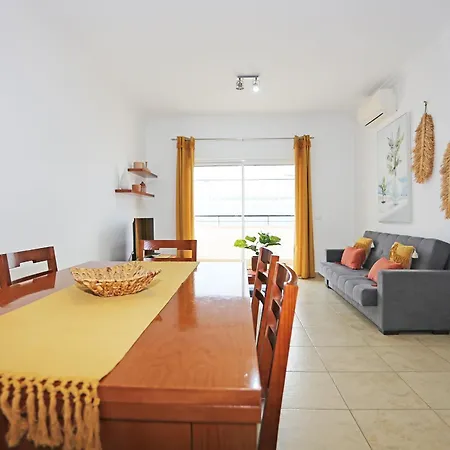 Apartment A04 - Large Modern 1 Bed With Pool *