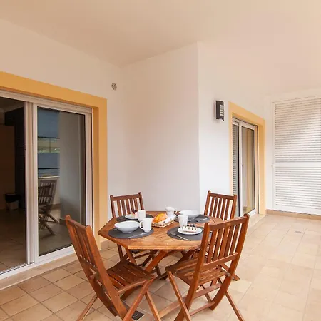 A04 - Large Modern 1 Bed With Pool ラゴス