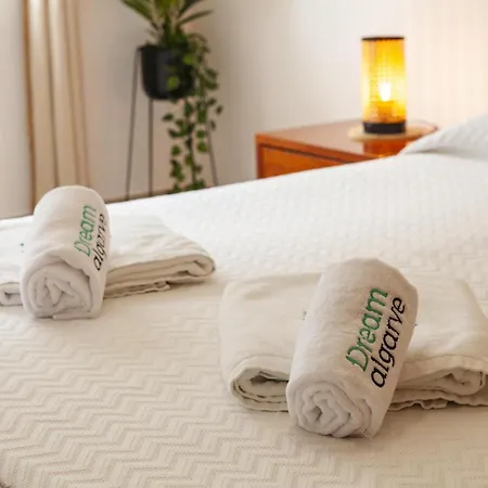 Apartmán A04 - Large Modern 1 Bed With Pool Lagos