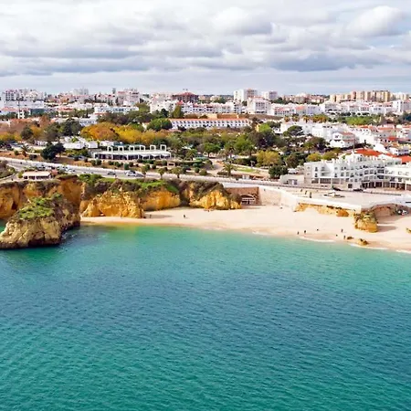 A04 - Large Modern 1 Bed With Pool Lagos