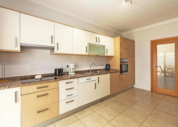 アパート A04 - Large Modern 1 Bed With Pool