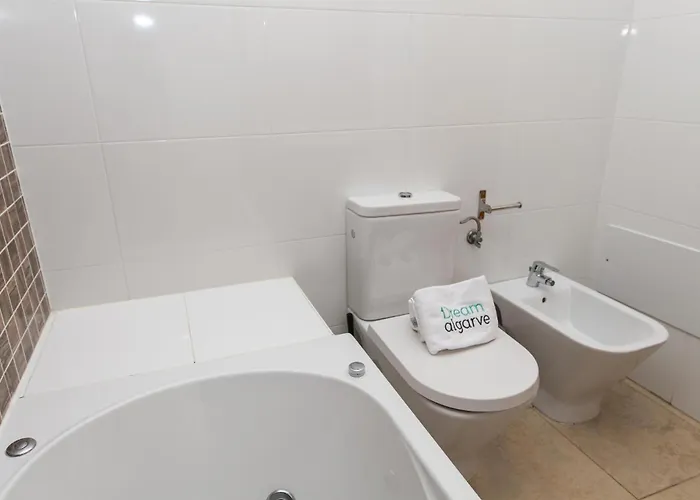 A04 - Large Modern 1 Bed With Pool ラゴス