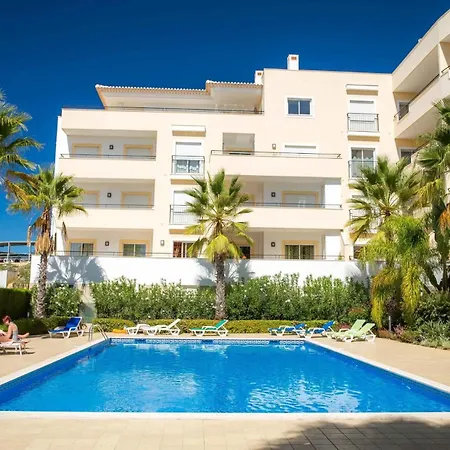 A04 - Large Modern 1 Bed With Pool דירה *